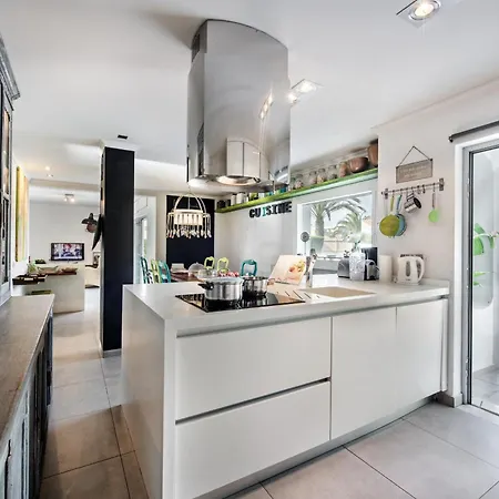 Seabreeze By Algarve Holidays Villa